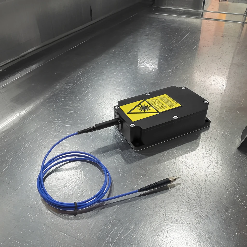 عرض لفترة محدودة 470 نانومتر 6 وات ليزر مقترن من الألياف 50um 60um 100um 200um 400um 800um ليزر ديود أزرق من الألياف