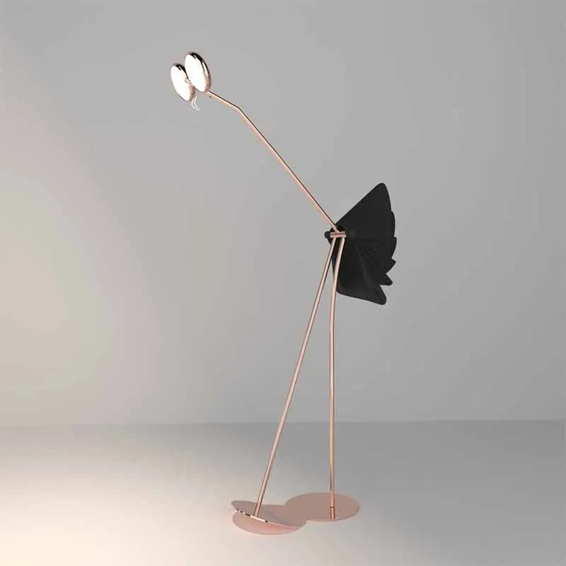 북유럽 포스트모던 메탈 스탠딩 램프 창의적인 개성 침실 서재 거실 소파 타조 모양 플로어 램프