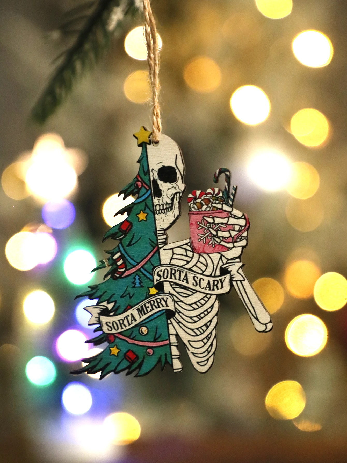 Weihnachtskelett und Baum, buntes hängendes Ornament, Wanddekoration aus Holz, DIY-festlicher Anhänger für Weihnachtsbaum und Heimdekoration als Geschenk