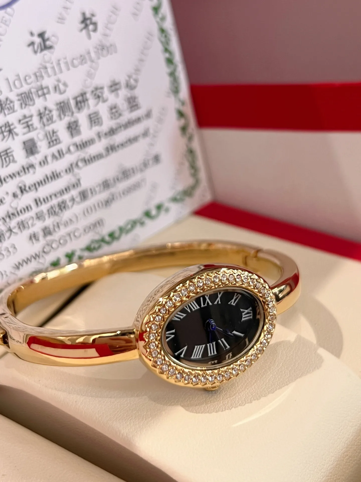 2025 سوار جديد نمط المرأة كوارتز فاخر كرونوغراف ثلاثي اليد