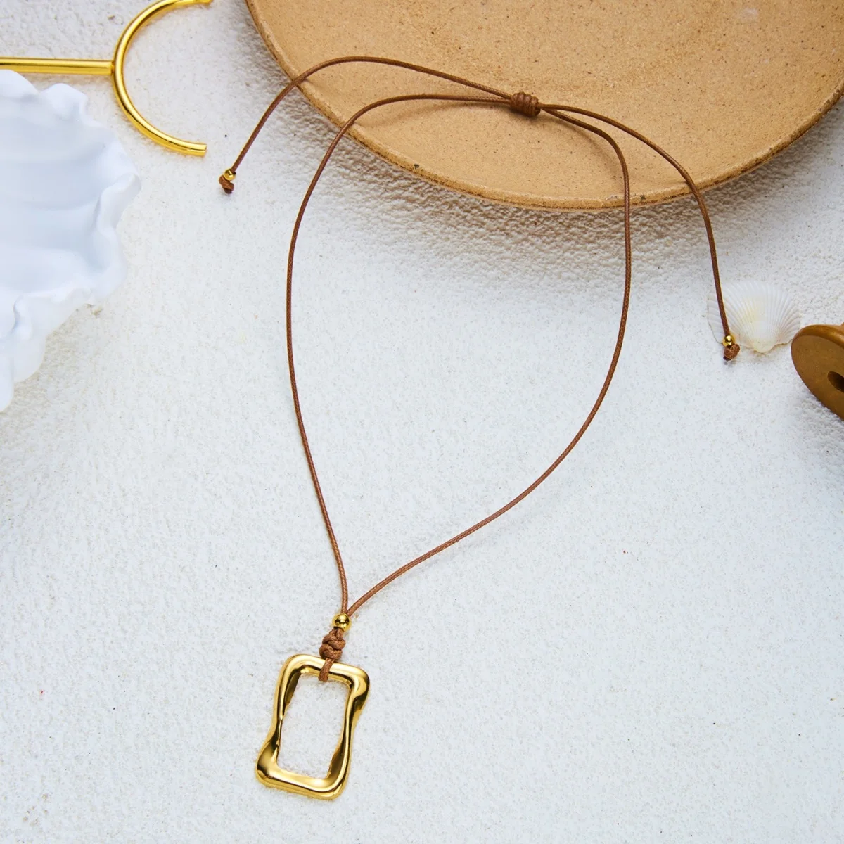 Halskette mit Anhänger in Form einer hohlen Wassertropfen-, Kreis-, Herz- oder Blumenform aus Edelstahl für Damen und Herren, minimalistischer, geometrischer Schmuck mit Wachsschnur. – Detail 23