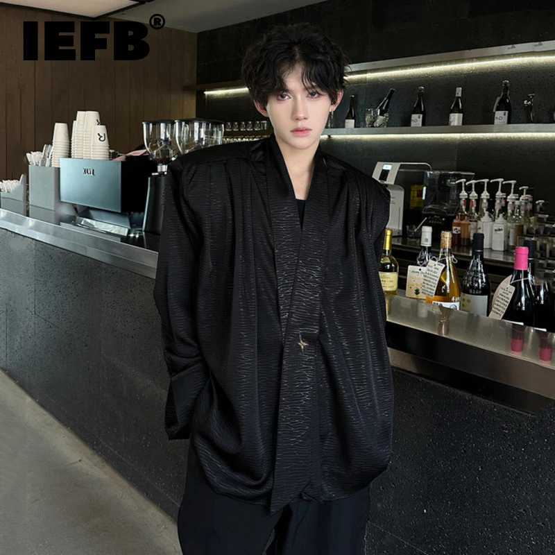 

IEFB Niche Design Men's Shirt Water Wave Glossy Shoulder Padded Shirts Loose Long Sleeve Tie Collarless Solid Color Top 12C1520