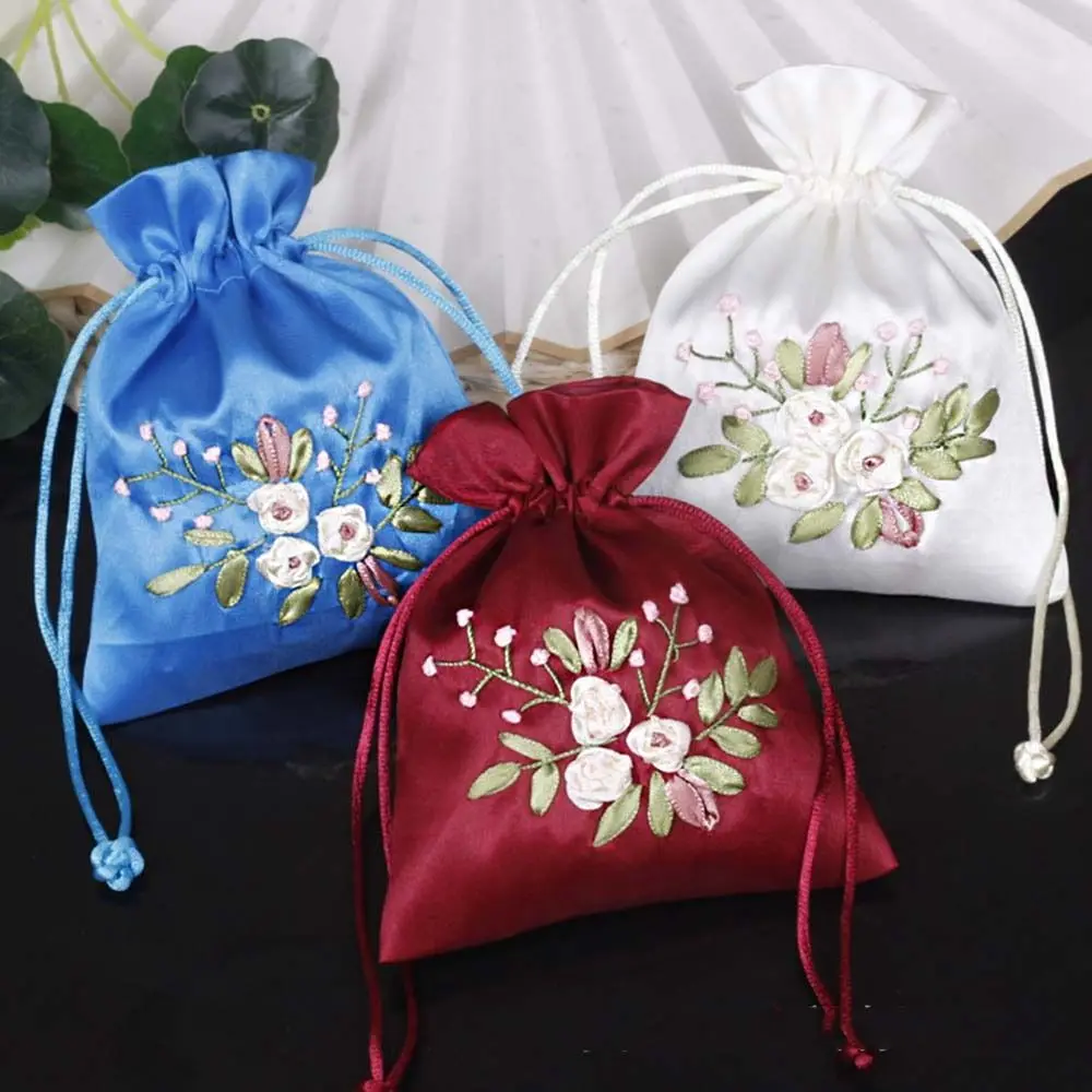 Candy Bag Embroidery Flower Drawstring Bag Spice Bag for Filled Fragrant Herbs Cloth Storage Bag Jewelry Packaging Bag Gift Bag