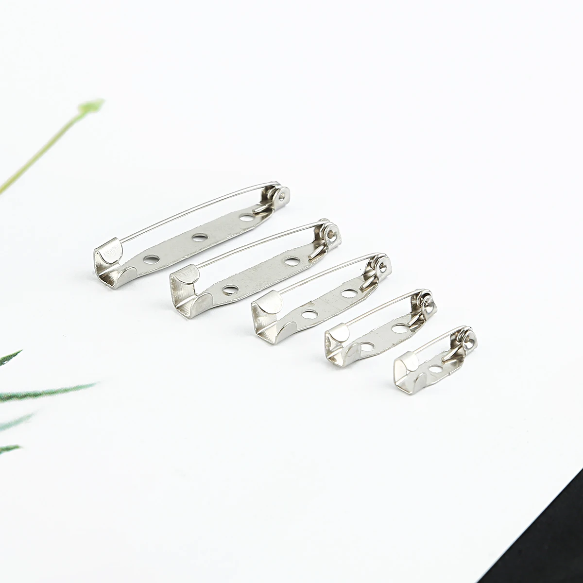 10Pcs 15 20 25 30 35mm 6 Colors Metal Brooch Clip Base Pins Blank Safe Locking Clasp Pin Base For DIY Jewelry Making Findings