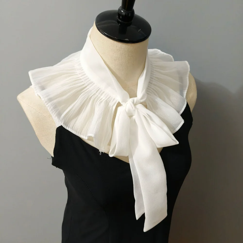 Hermosos collares de gasa blanca, cómodos collares de tela plisada, cuello desmontable decorativo para mujer