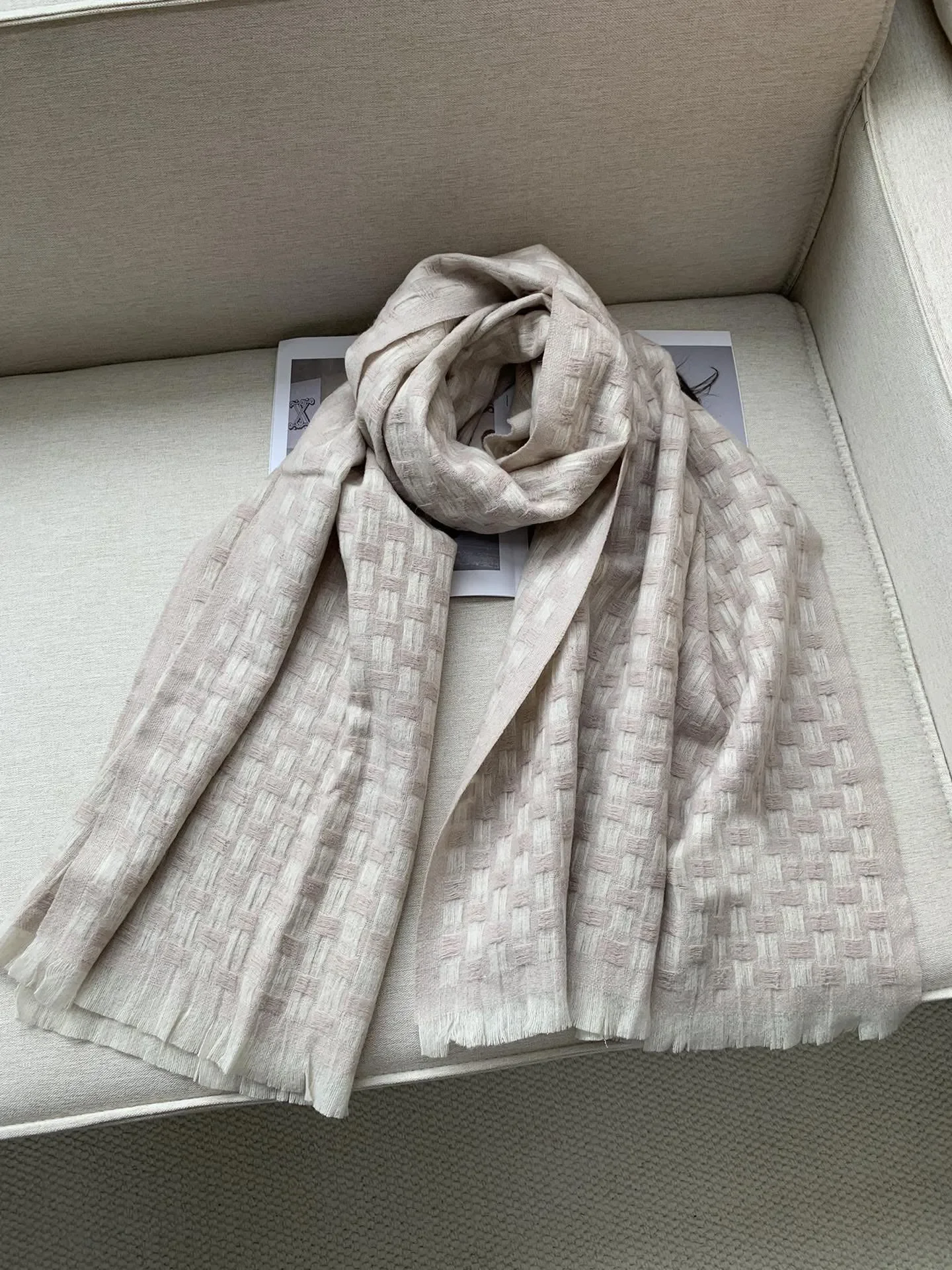 Women's Woolen Knitted Plaid Shawl Autumn Winter Soft and Comfortable Ladies Scarf