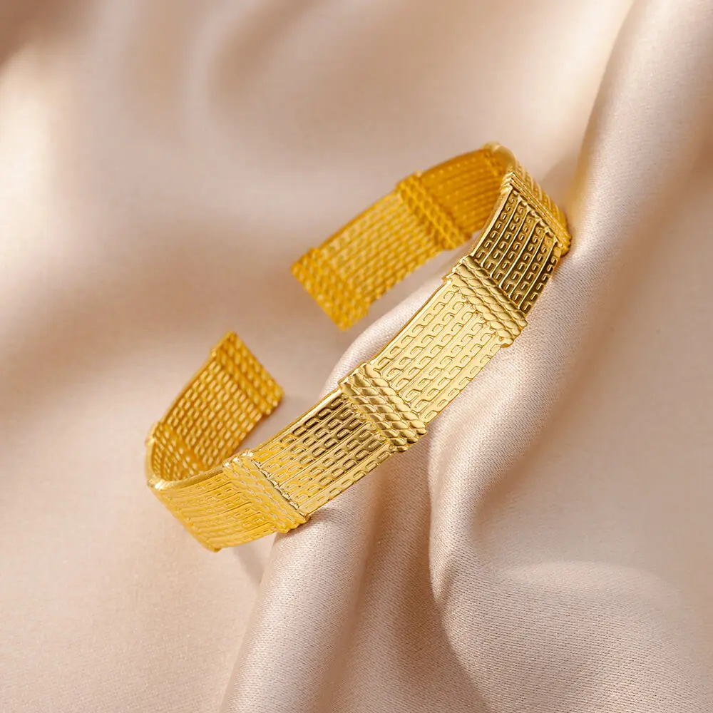 Retro Bangle Bracelet for Women Gold Color Stainless Steel Bracelet Bangles 2024 Luxury Couple Jewelry Freeshipping pulseras view 3