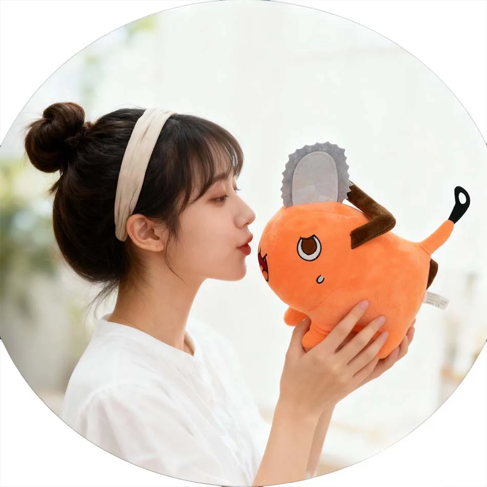 Wysokiej jakości 25-centymetrowy pluszowy Pochita z pilarką, urocze pluszowe lalki z pilarką, miękkie zabawki z kreskówek anime, poduszki, prezenty świąteczne.