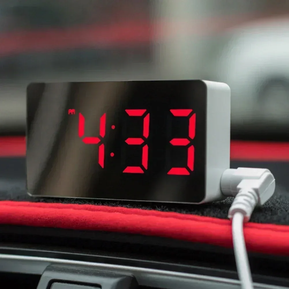 LED مرآة ساعة الطاولة إنذار رقمي الضوء الأحمر غفوة عرض الوقت ضوء الليل سطح المكتب USB ساعة تنبيه 5 فولت ديكور المنزل ساعة مكتب