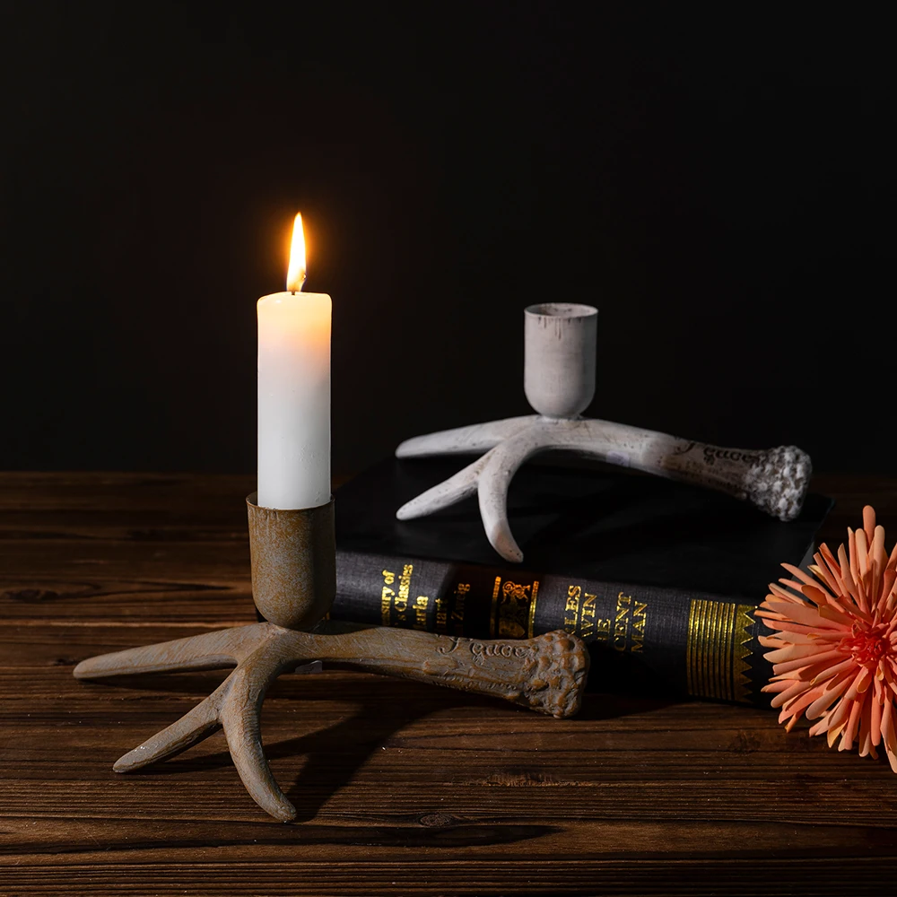 

Retro Antler Candlestick Ornament - Resin Craft for Home Animal-Themed Tabletop Candle Holder Decoration Home Decorations