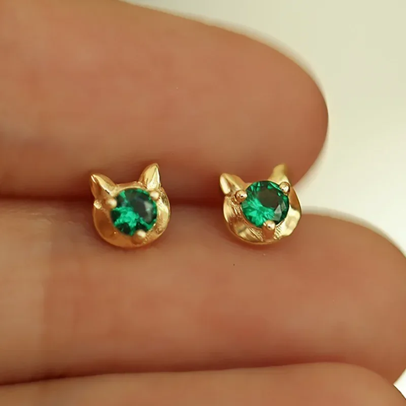 

Настоящее серебро 925 пробы, 18 К, изумрудный кот, мини-серьги-гвоздики с животными для женщин, милые ювелирные изделия, минималистичные аксессуары