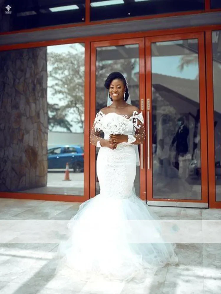 Maßgeschneiderte Mode Applikationen Perlen Meerjungfrau Afrikanische Brautkleider Vestido Noiva Sweep Zug Illusion Volle Ärmel Brautkleid
