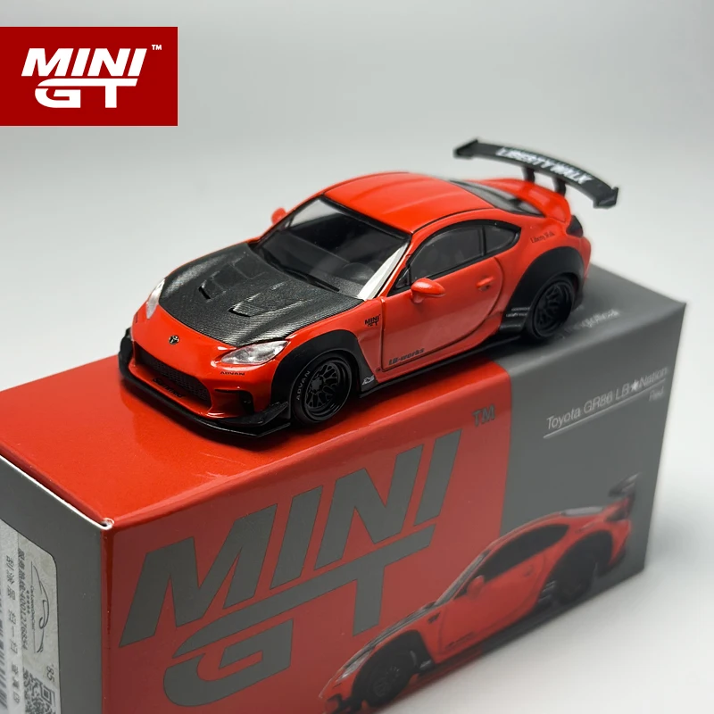 Mini GT Toyota GR86 1:64: La Mejor Escala para Coleccionistas y Entusiastas del Automovilismo