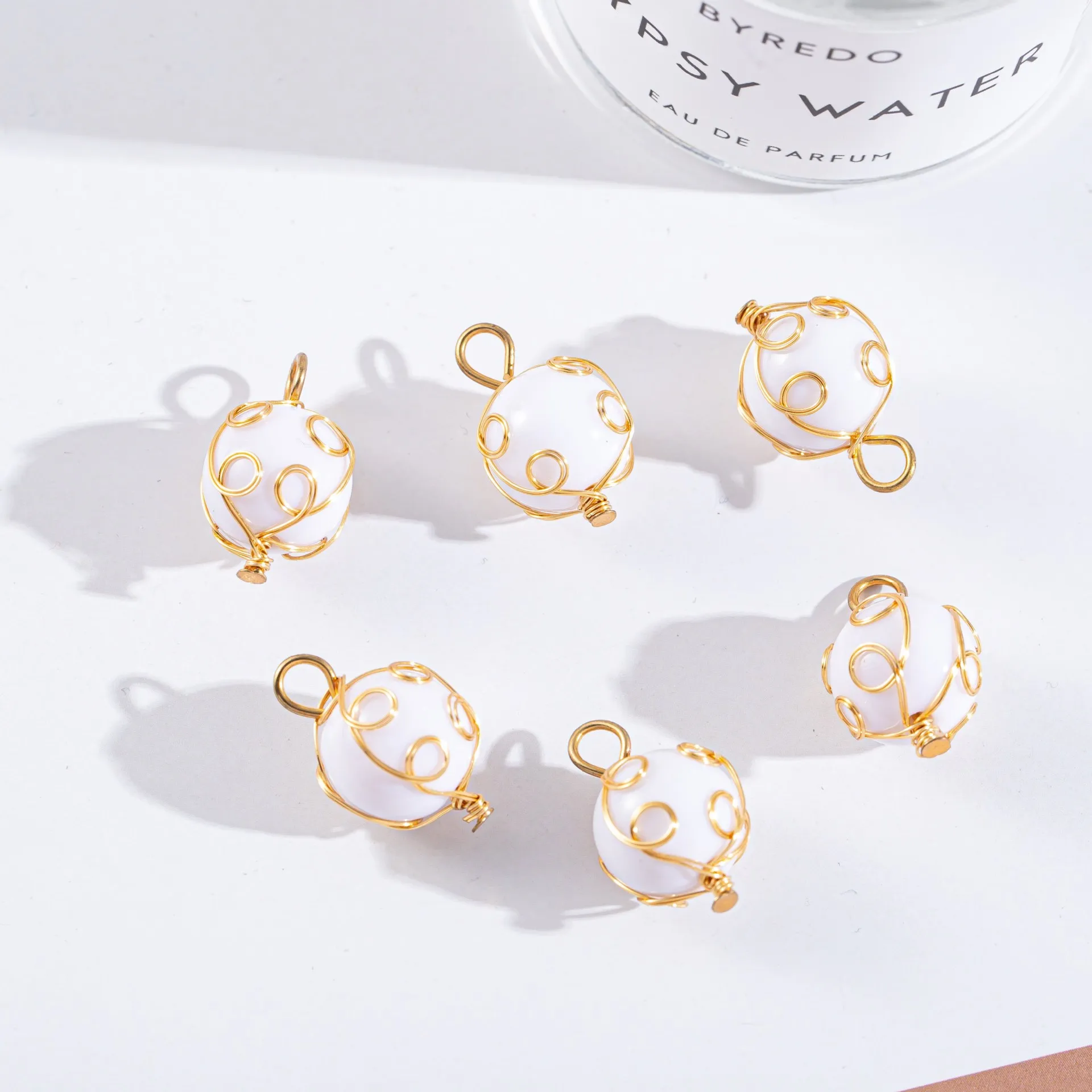 

10pcs/ Bag DIY14 K gold white pearl pendant with copper wire wrapped pearl pendant ins earrings necklace accessories