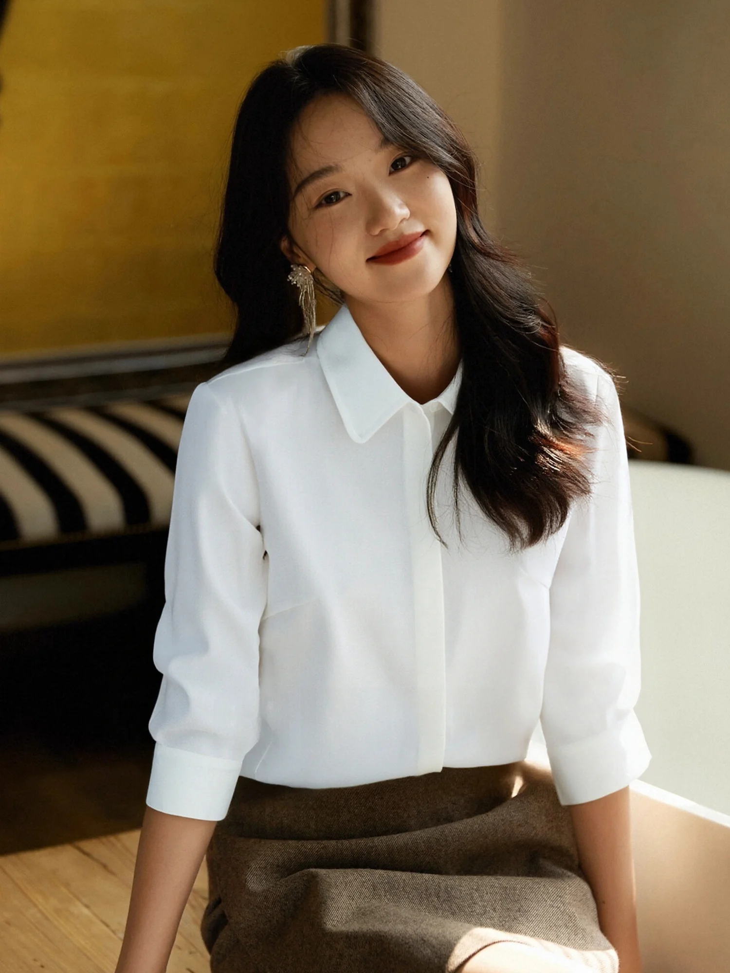 

Женская приталенная рубашка Chivirin с длинным рукавом, белая, с классическим воротником, для повседневной носки, модная, универсальная, из смесовой ткани (полиэстер, шерсть, хлопок)