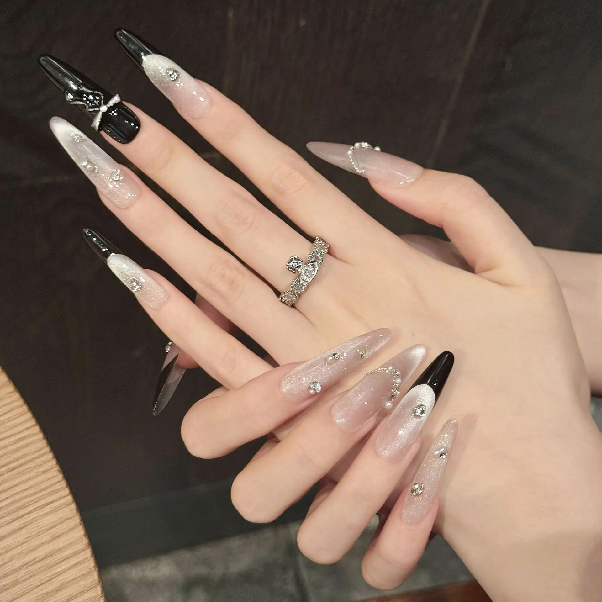 10 Uds uñas postizas reutilizables hechas a mano brillo diamantes de imitación negro francés almendra ojo de gato uñas postizas largas prensa de almendra en las puntas de las uñas