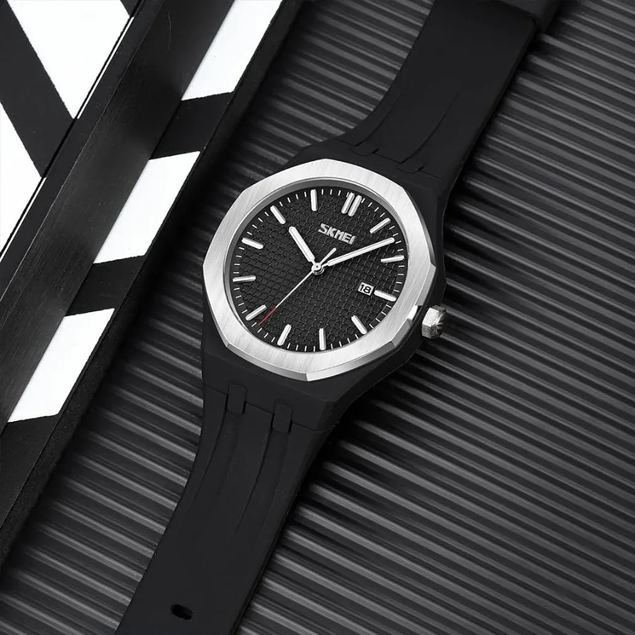 ساعات SKMEI للرجال من السيليكون سهلة القراءة ومقاومة للماء رياضية كاجوال عصرية تناظرية كوارتز لوميوس هدايا الآباء ساعة معصم سوداء