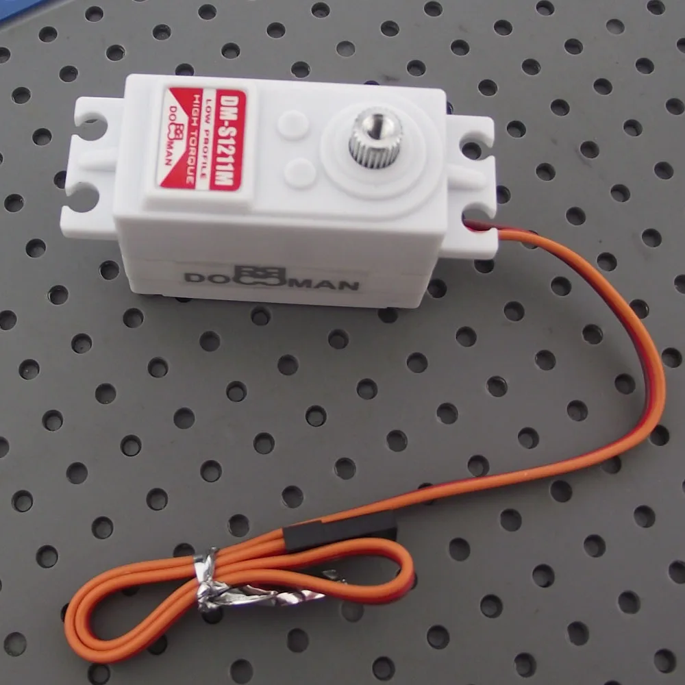 DORCRCMAN DM-S1211M 12kg Digital Servo Metal Gear Core Motor Servos de direção de alto torque para RC Robot Aircraft Acessórios para carros