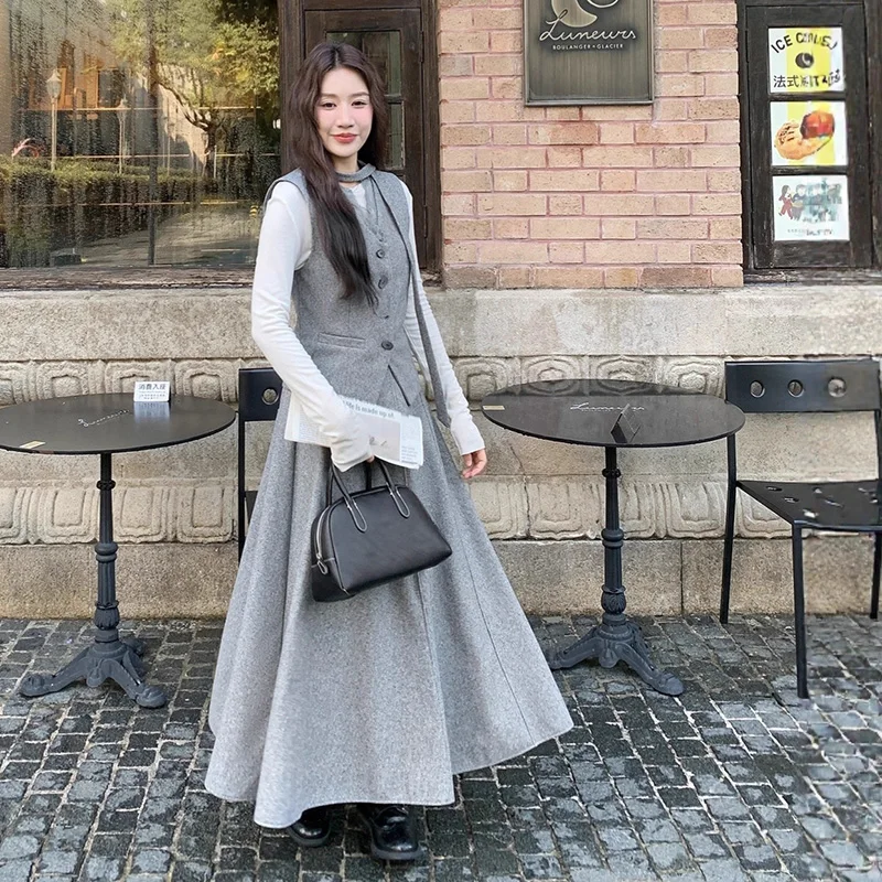 Vintage style woolen vest+slimming half skirt two-piece set women autumn 2025 new high-end feel fashion commute set
