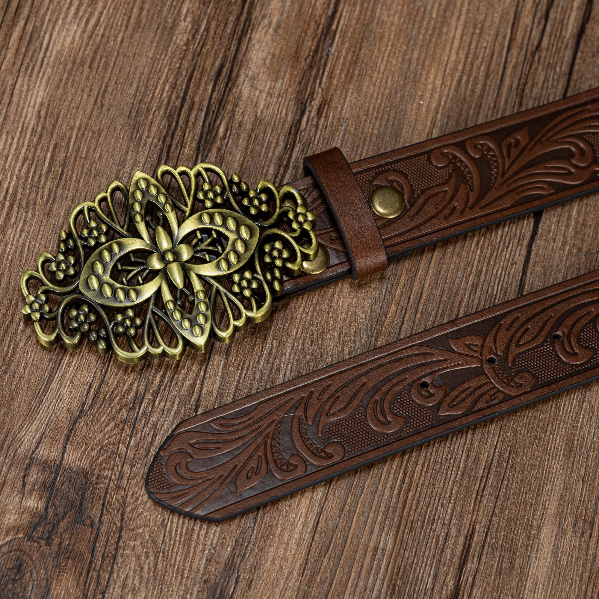 Sapphire line pattern flower big plate buckle simple tail pattern PU cintura con bottoni in rilievo