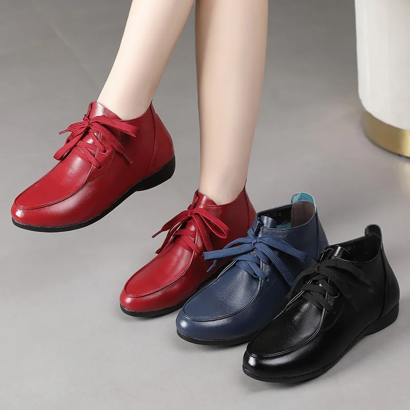 

GKTINOO Autumn Winter Genuine Leather Ankle Boots Women Warm Plush Non-Slip Mom Shoes Short Boot Fashion Round Toe Flat Sneakers