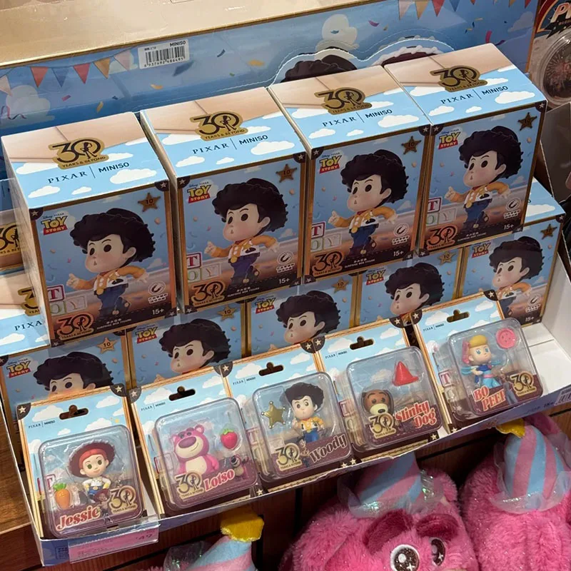 

Miniso слепая коробка Disney Pixar Toy Story Play Heart Toy Базз Лайтер наклейка на холодильник Коллекционная неограниченная подвесная карта