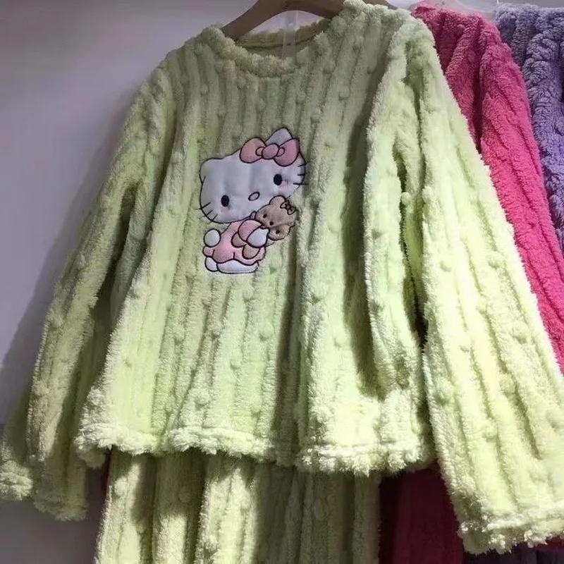 Sanrio Hello Kitty ชุดนอนฤดูหนาวสตรีกางเกงหนาหวานการ์ตูน Flannel ความร้อนชุดนอนแขนยาวกางเกงชุดของขวัญหญิง