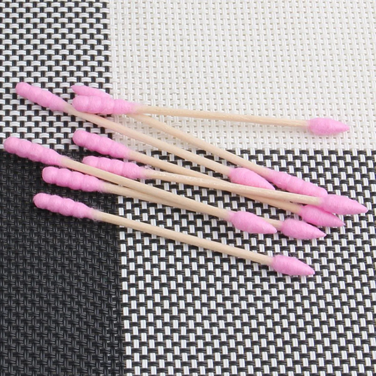 200Pcs Colored Cotton Buds Double Tip Multipurpose Baby Care Makeup Nail Cleaning Wound Care Storage Box Cotton Swabs