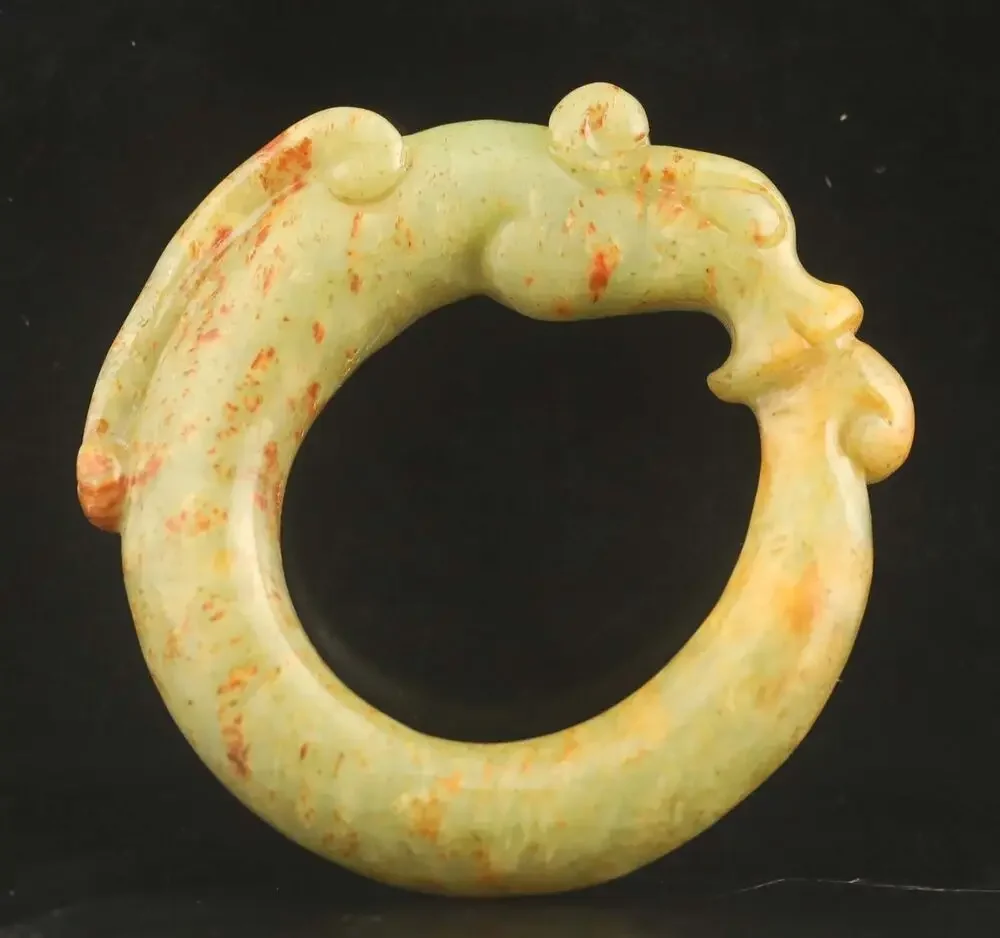 Old natural jade hand-carved statue of dragon hanging  ornament