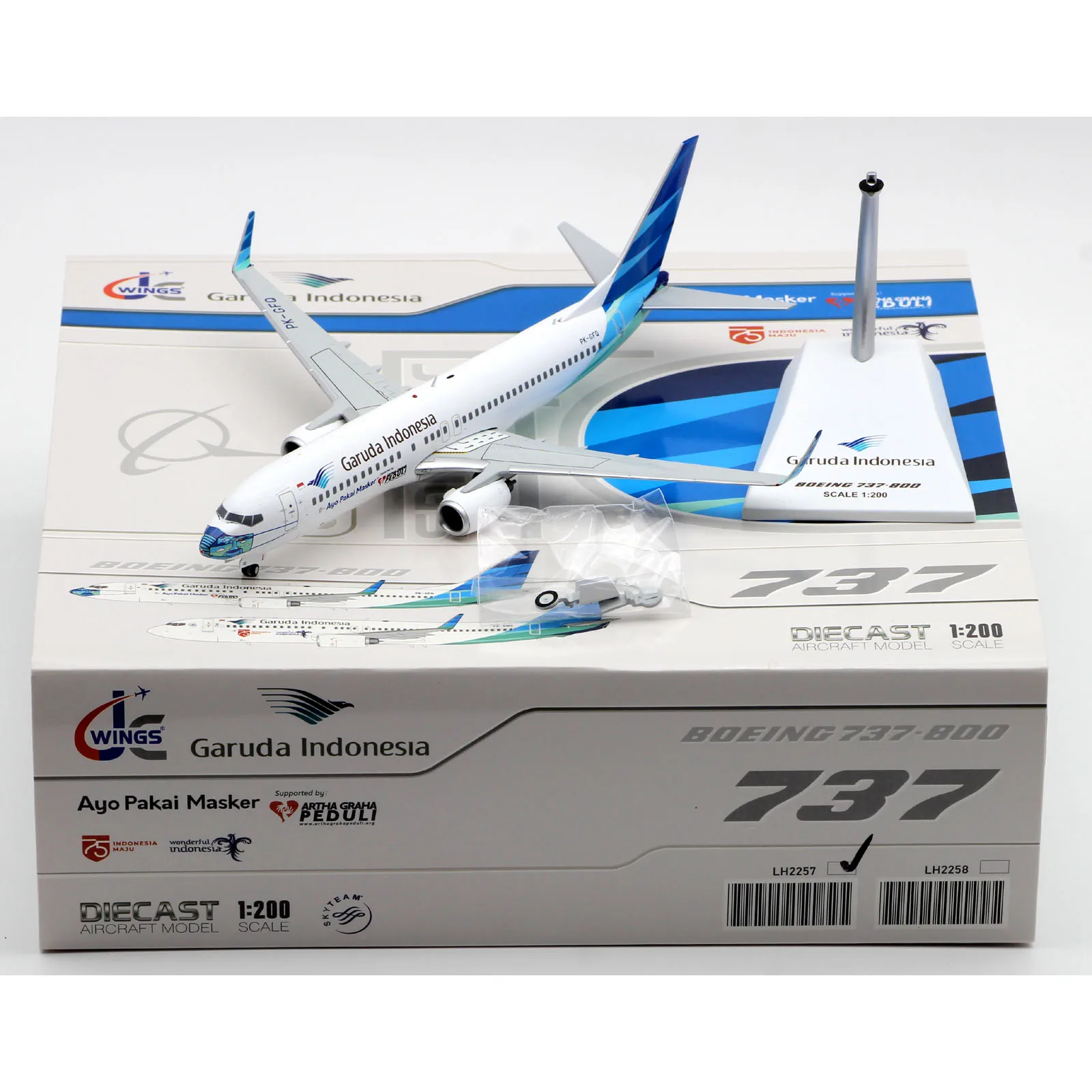 

LH2257 Alloy Collectible Plane Gift JC Wings 1:200 Garuda Indonesia Airlines Boeing B737-8MAX Diecast Aircraft Jet Model PK-GFQ