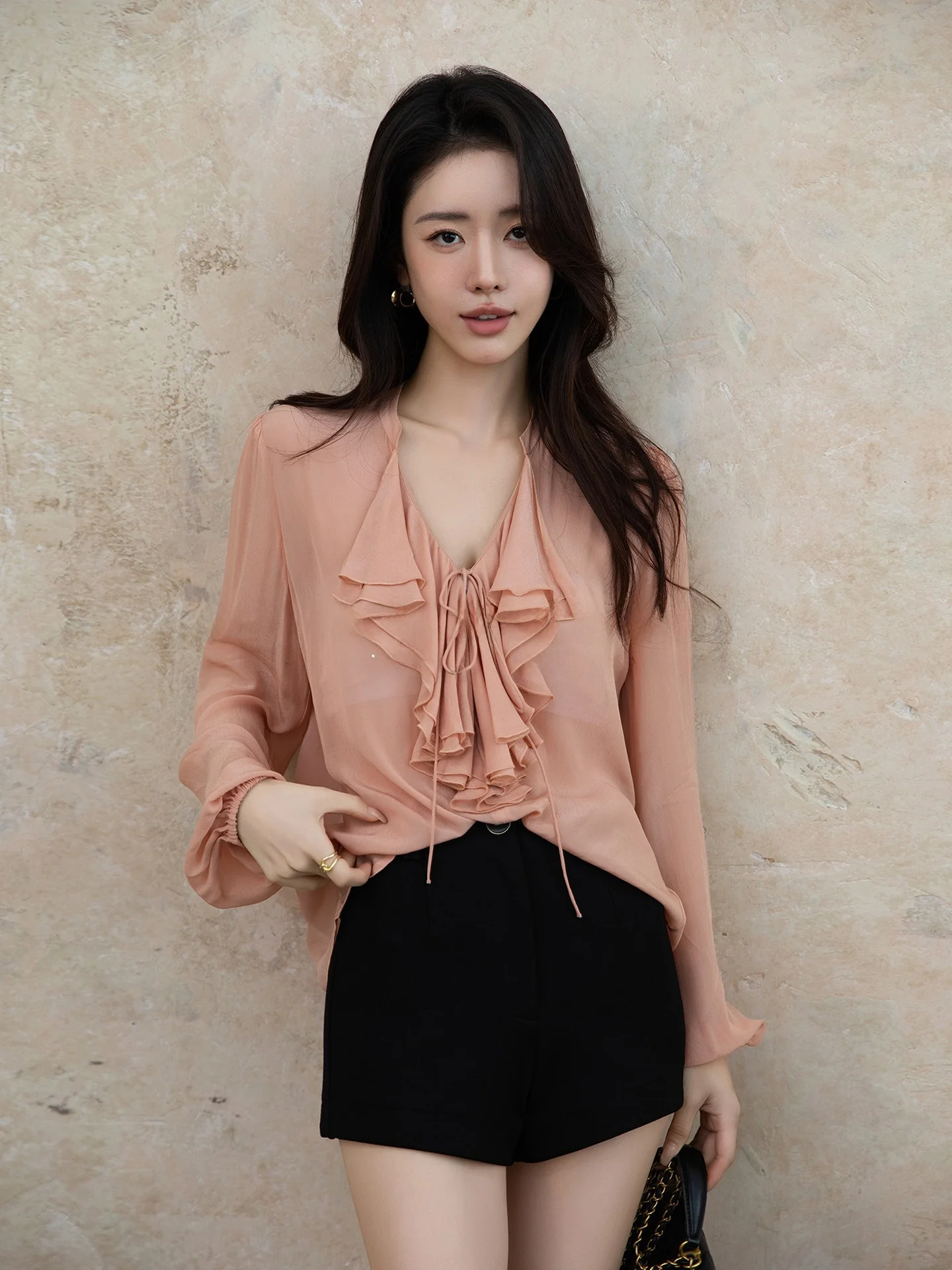 

Spring Long Sleeve Casual Versatile Design Shirt Korean Style Gentle Fashion V-Neck Unique And Exquisite Silk Women's Top