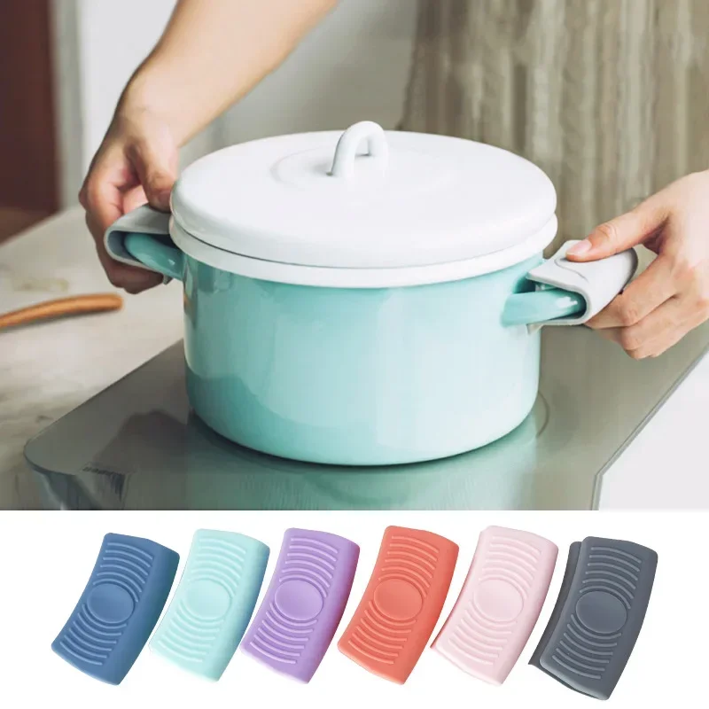 2Pcs Pot Handle Holder Heat Resistant Silicone Hot Skillet Handle Covers Non Slip Assist Handle Holder Grip for Kitchen Cookware