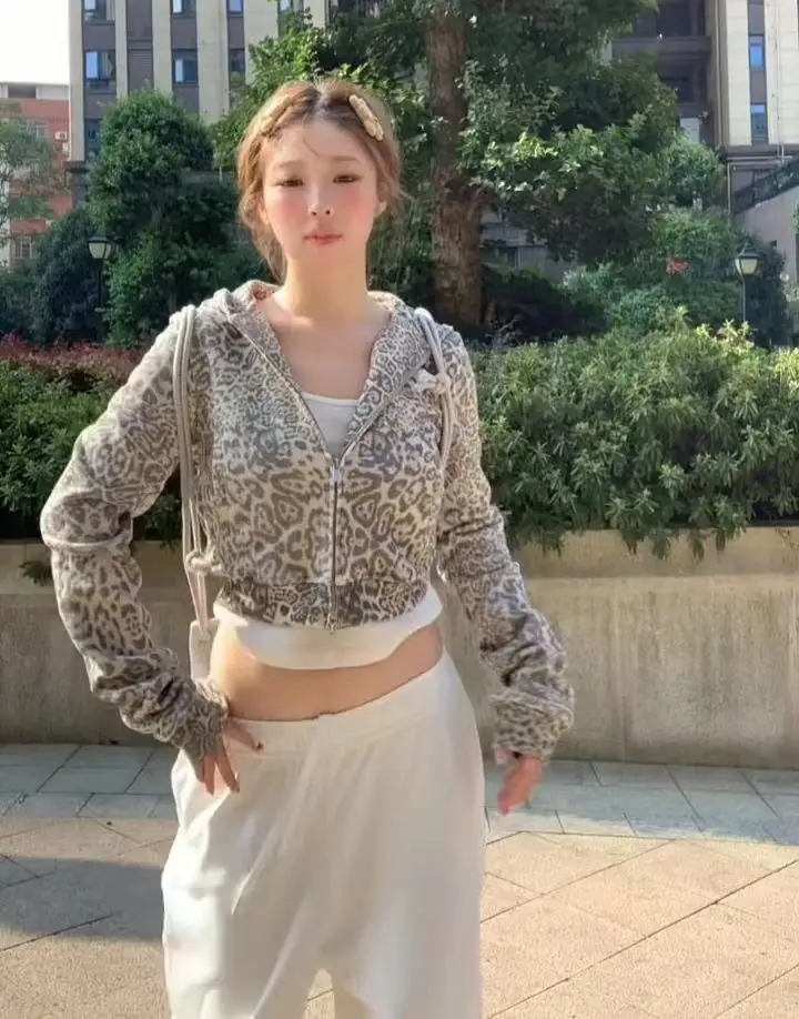 

Onalippa 2021, короткая куртка в стиле ретро с капюшоном и американским леопардовым принтом, новый осенний свободный кардиган на молнии с длинными рукавами, женский топ