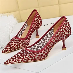 Donne Fetish 5.5 centimetri Tacchi Alti Mesh Pompe Da Sposa Da Sposa Sexy Vino Rosso Gattino Tacchi Bassi Della Signora Scarpins Da Sera Scarpe A Punta a punta