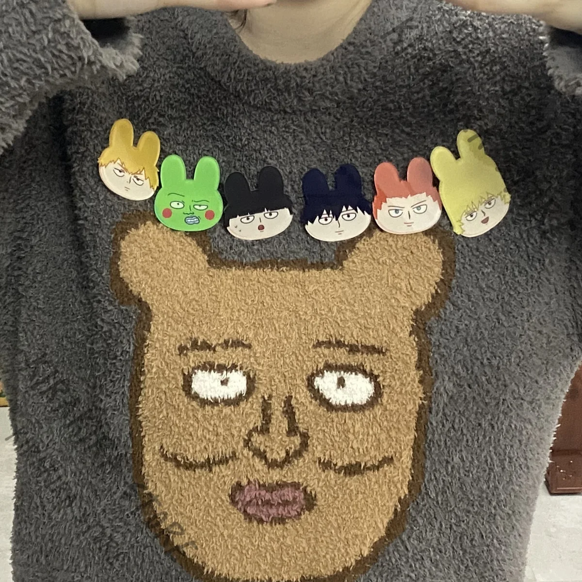 Mob Psycho 100 Kageyama Shigeo emblema acrílico insignia Cosplay broche Kawaii Anime colgantes chuchería Pin Widget regalo