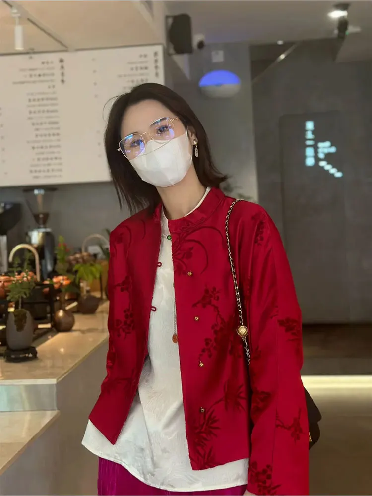 

Red Embroidered Heavy Weave New Chinese Style Outerwear Premium Quality Fashionable Top for Women Elegant Sensation