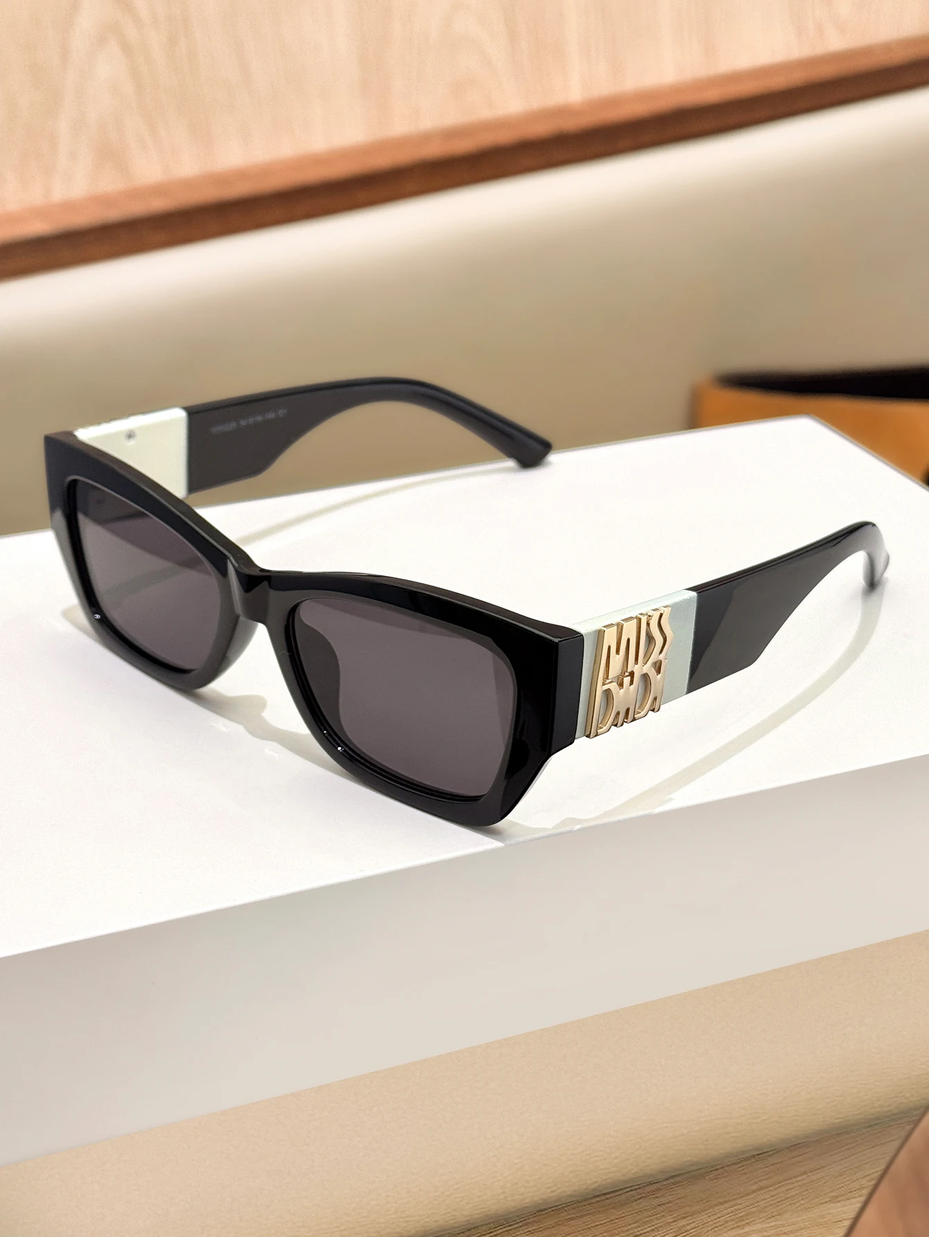 1Pc Light Luxury Style Black F - Photography Lighting Style review and price