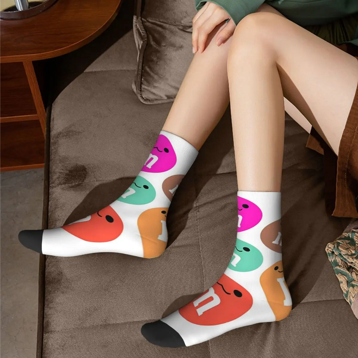 Mode männliche Männer Socken Neuheit m & m farbige Süßigkeiten Socke Polyester Regenbogen Süßigkeiten Sport Frauen Strümpfe Frühling Sommer Herbst