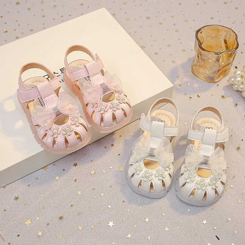 

Girls Beach Shoes Lace Bows Hollowed-out Kids Princess Sandals T-strap Soft Sole 2025 Summer New Baby Walking Shoes Size 15-26
