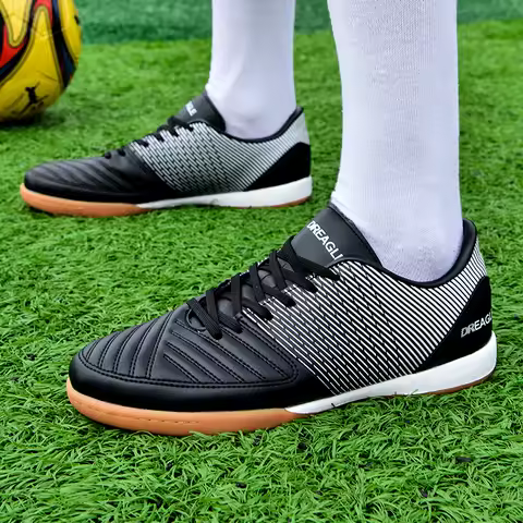 Soccer Shoes Men Anti Slip Indoor Football Boots Fashion Mens Futsal Shoe IC Traning Cleats Chuteira Futebol Male Sneakers