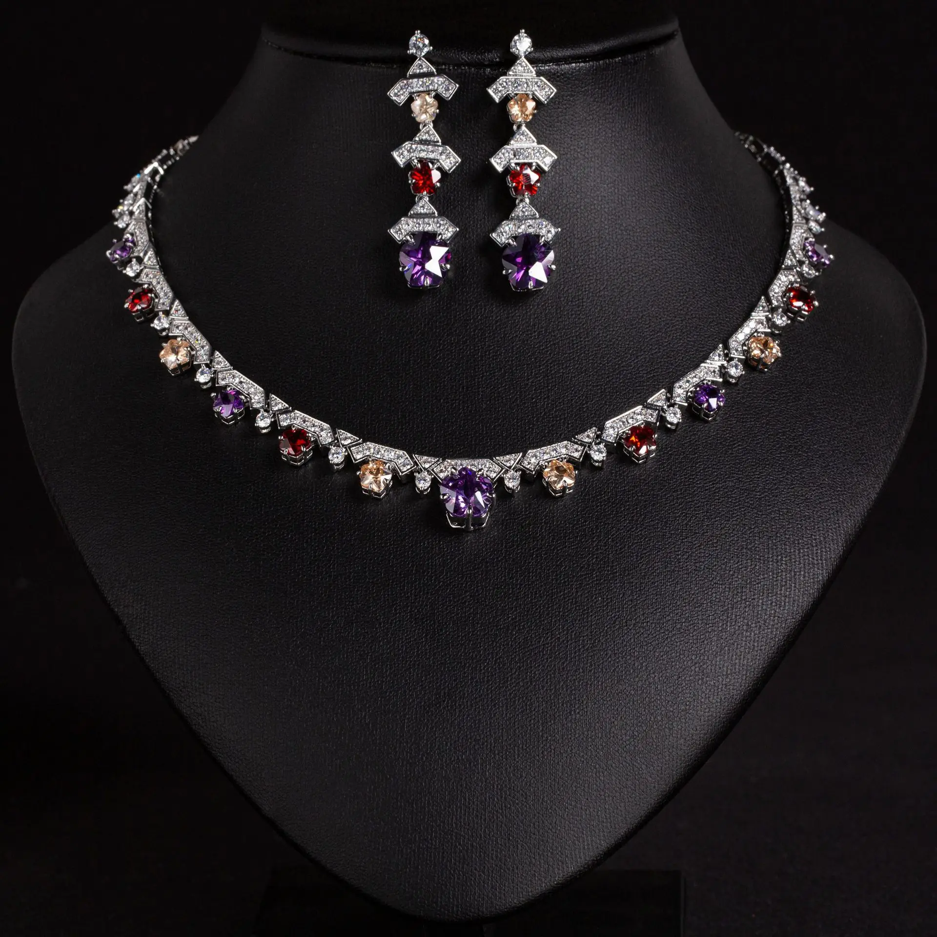 

Medieval style design copper-plated real gold zircon necklace heavy industry light luxury niche collarbone chain women's high-en