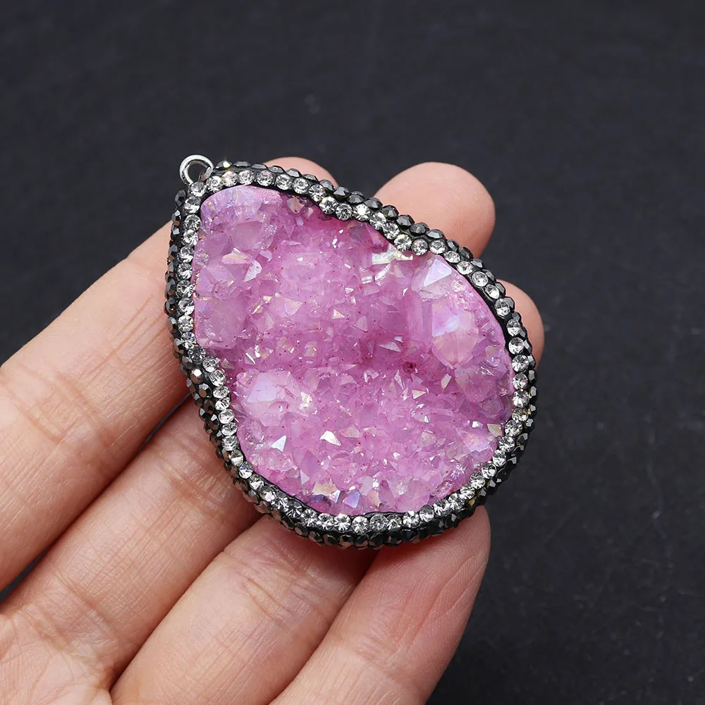

New Fashion Natural Raw Stone Irregular Rose Red Crystal Pendant DIY Made Women Men's Jewelry Accessories 35x45-37x50mm