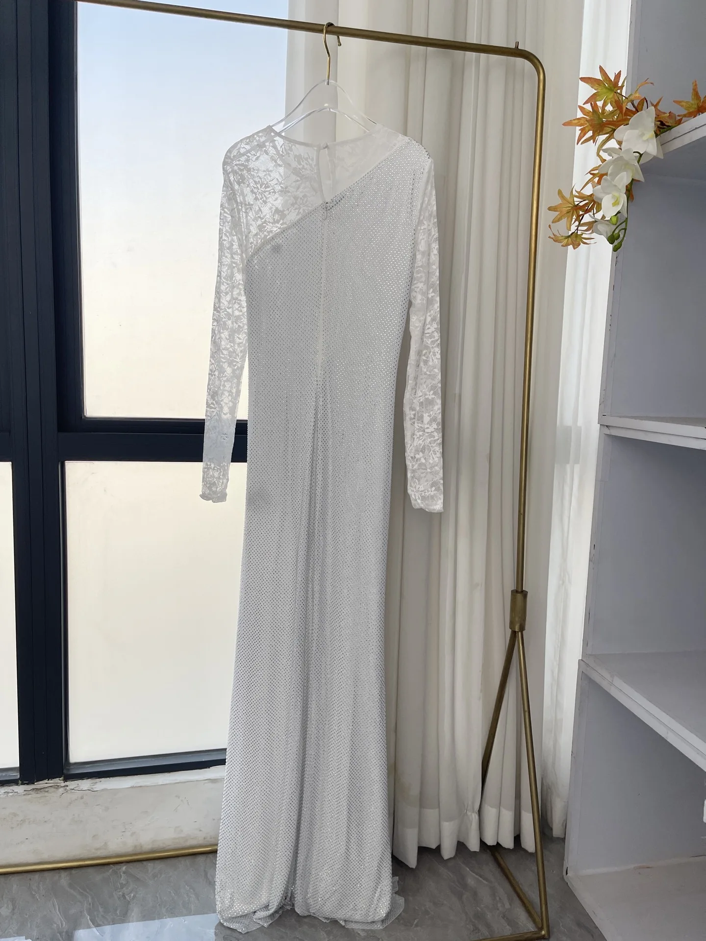 

2025 New Design White Sequin Long Sleeve Lace Patchwork Mermaid Fishtail High Slit Midi Dress