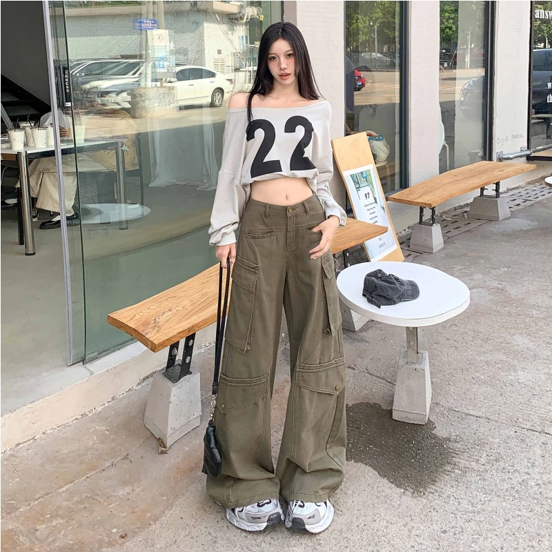 2024 Fall New Arrival Military Green American Style Fashion Loose Wide Leg Jeans for Women with High Waist and Slimming Design