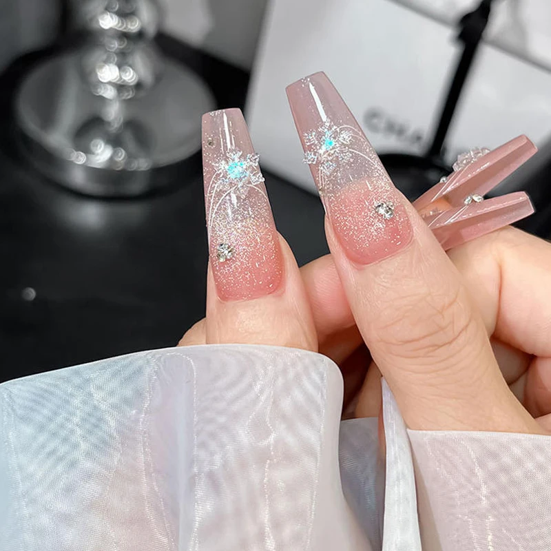 50Pcs Weihnachten Funkelnden Weißen Transparenten Schneeflocke Nagel Charms Zubehör Glitter Harz Schnee Nagel Dekoration Für Maniküre