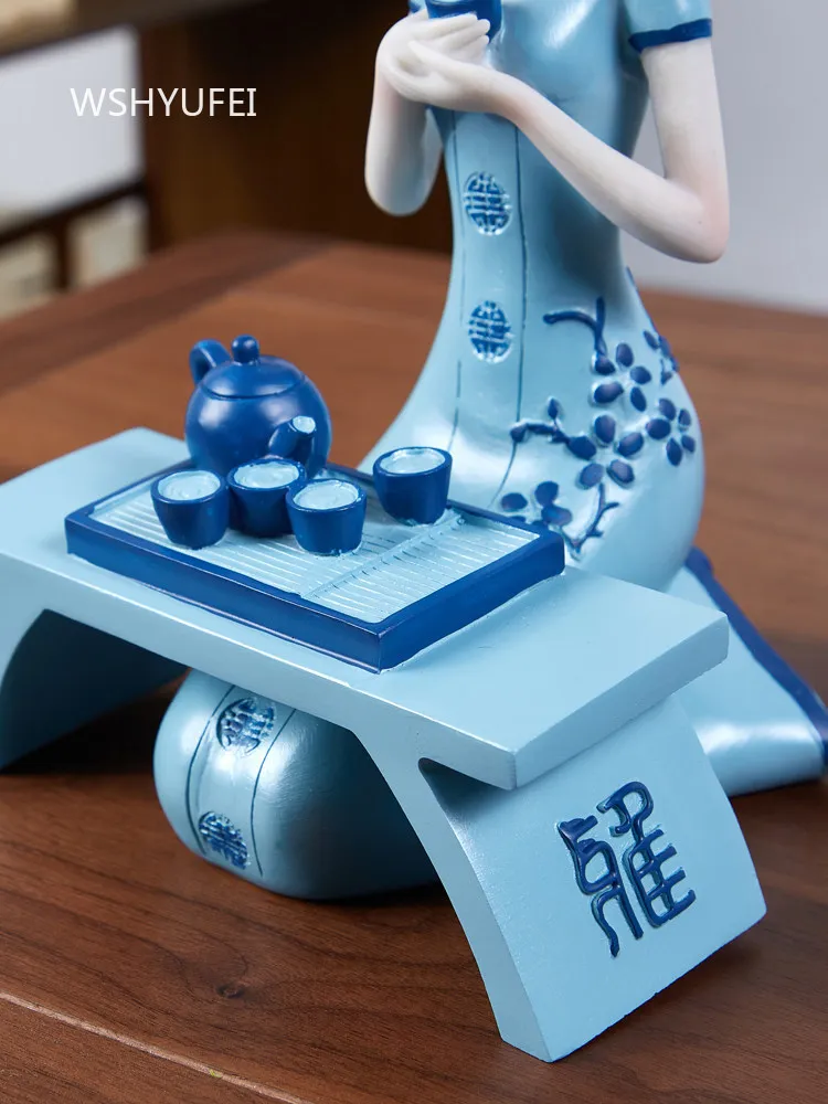 

1pc Resin Cheongsam Women's Ornament Home, Office, Study Decoration Chinese Ancient Style Handicrafts Birthday Gift