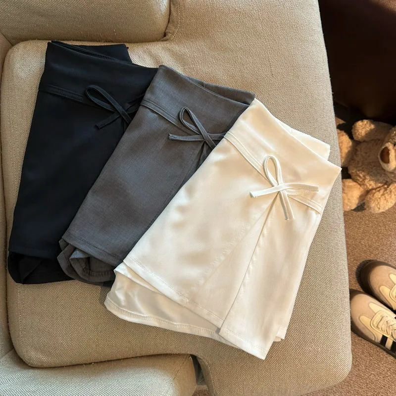 Koreanischer Schleifenrock mit hoher Taille, A-Linie, für Damen, Sommer 2026, Wickelrock mit Schlitz, Shorts, einfarbig, schlankmachender Anzug, Minirock – Detail 3