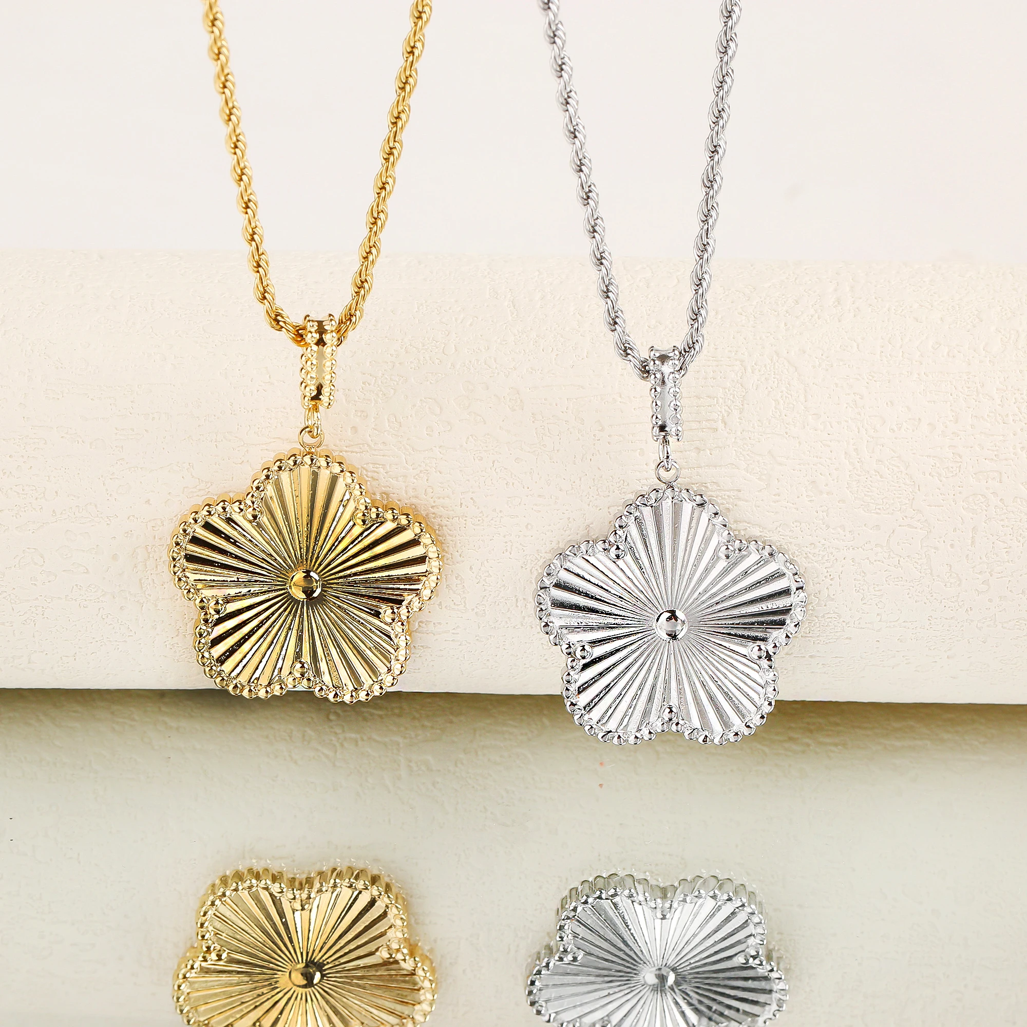 necklace practical made Stainless Steel Fruit For Women ， 26 necklace Laser ， Accessories Jewelry Plastic ， Berseem ， party peacock ， The seller ， with you. Upon guaranteed,