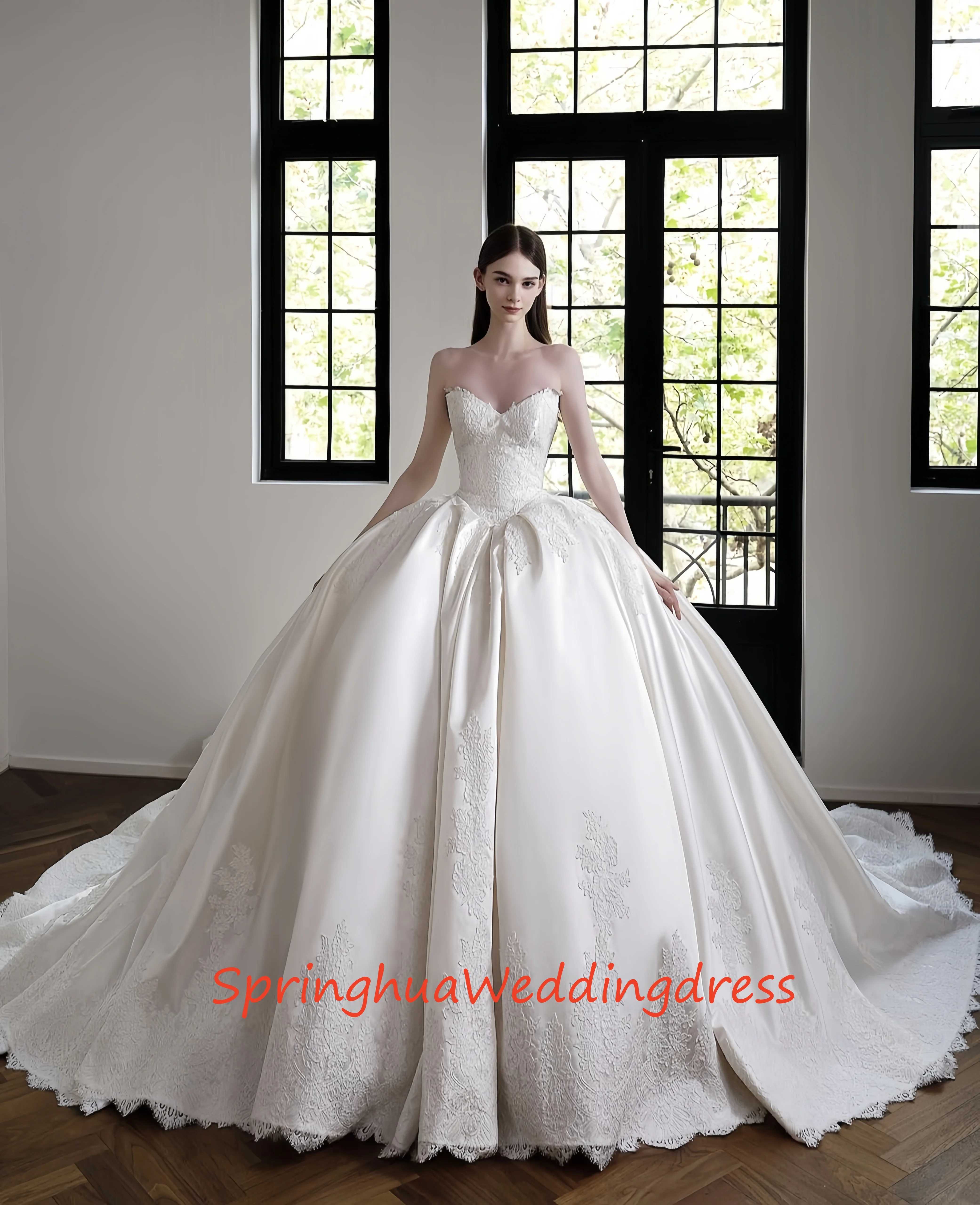 Op maat gemaakte elegante bruidsjurken, tweedelige trouwjurken, appliqué geborduurde gezwollen rokken, balfeestjurken, kerkfoyer g