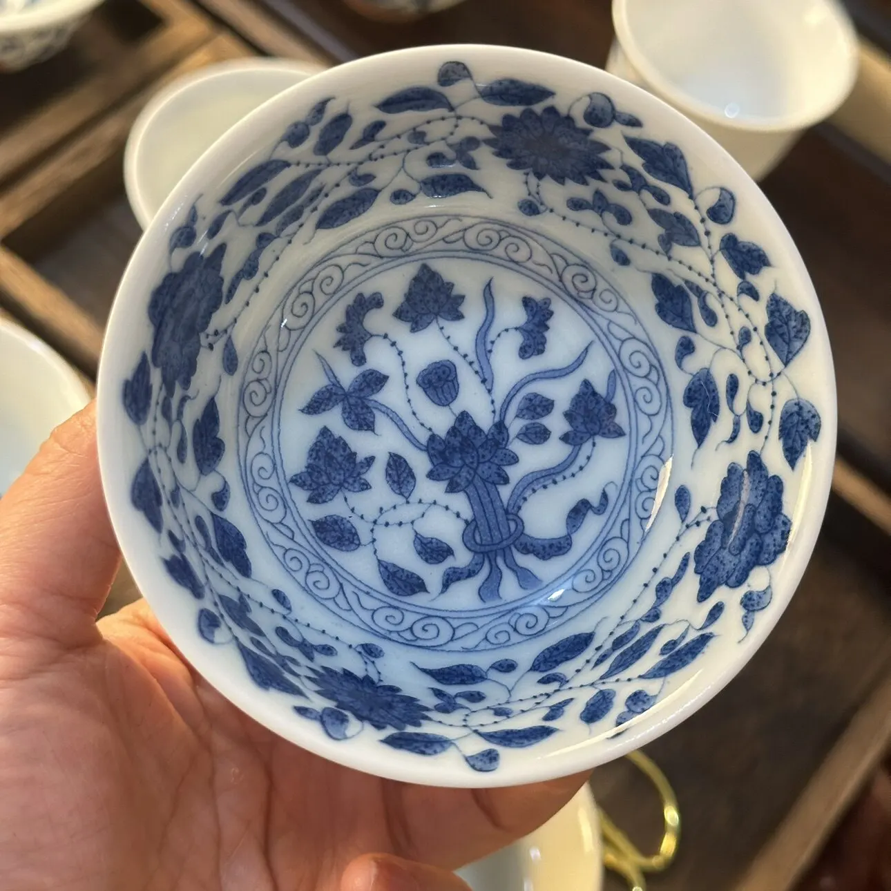 Jingdezhen Ceramic Interlock Branch Pu'er Cup Classic Blue and White High White Mud Ancient Tea Bowl Teacup Personal Cup